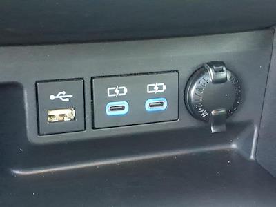 Used 2022 Toyota Highlander - photo 1