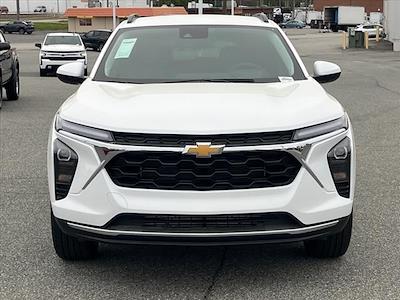 2025 Chevrolet Trax FWD SUV for sale #198431 - photo 2