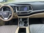 2016 Toyota Highlander 4x2 SUV for sale #338135A - photo 16