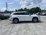 2021 Toyota Highlander FWD SUV for sale #9K8522A - photo 2