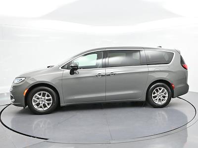 2025 Chrysler Pacifica FWD Minivan for sale #19562 - photo 2