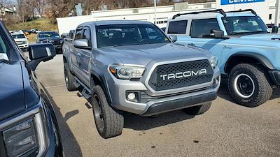 Used 2016 Toyota Tacoma - photo 1