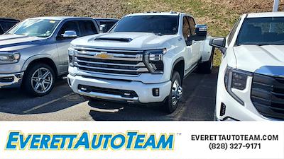 Used 2026 Chevrolet Silverado 3500 - photo 1