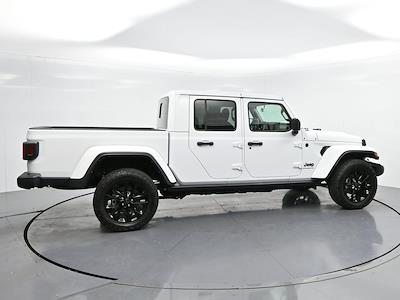 Used 2024 Jeep Gladiator - photo 2
