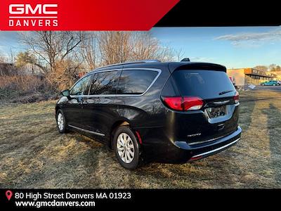 Used 2018 Chrysler Pacifica Touring L Minivan for sale #26175A - photo 2