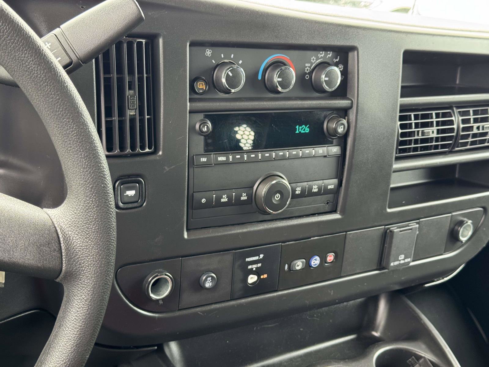Used 2024 Chevrolet Express 2500 - photo 4