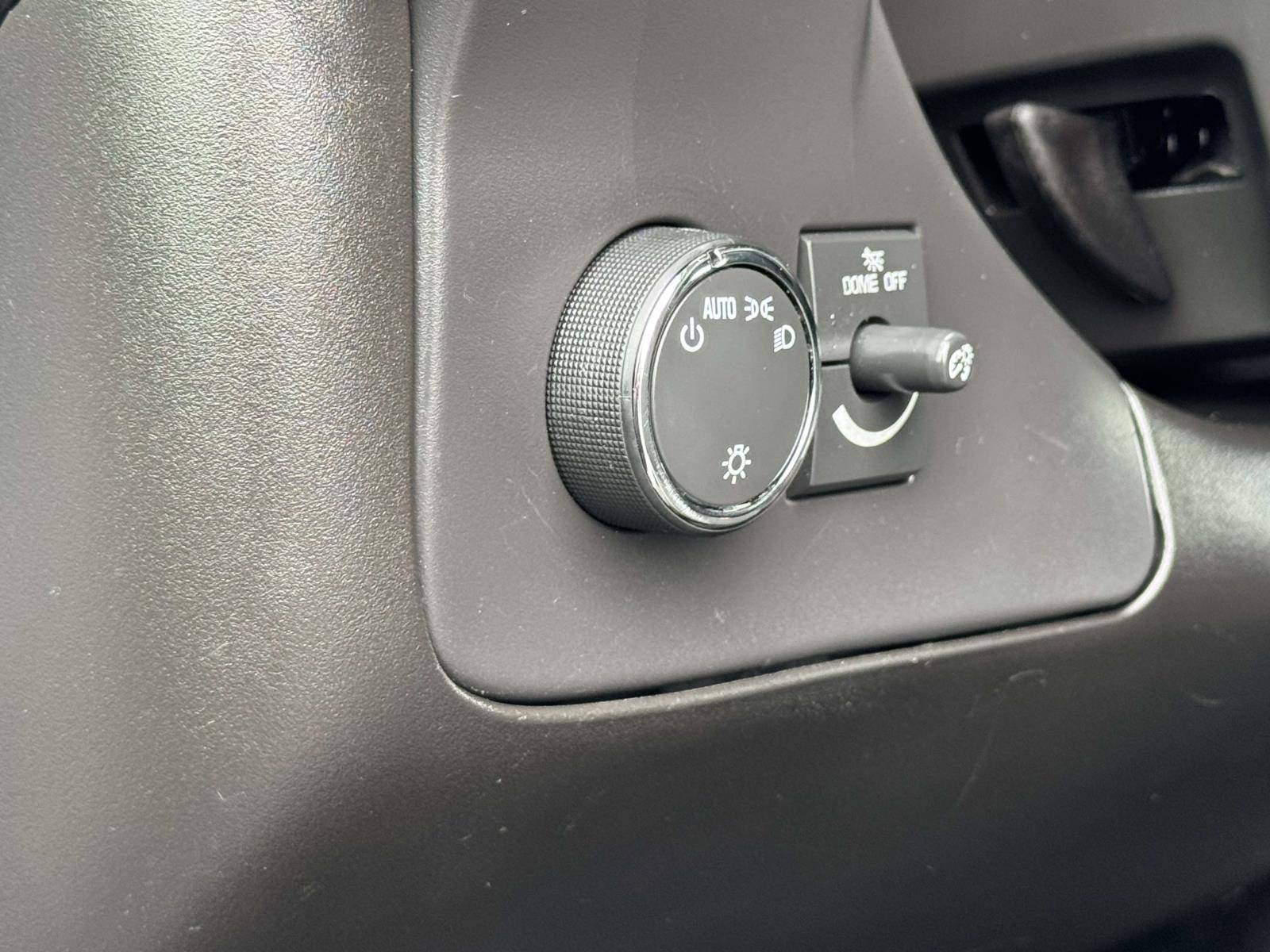 Used 2024 Chevrolet Express 2500 - photo 9