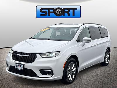 Used 2022 Chrysler Pacifica - photo 1