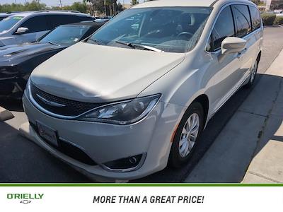2017 Chrysler Pacifica FWD Minivan for sale #D149070A - photo 1