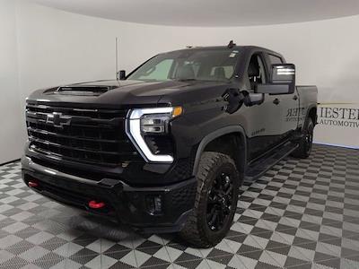 Used 2025 Chevrolet Silverado 2500 - photo 1