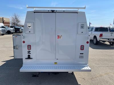 New 2025 Chevrolet Express 3500 - photo 2