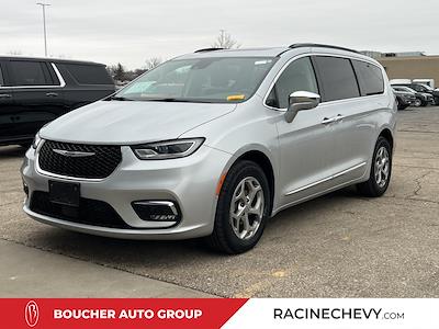Used 2022 Chrysler Pacifica - photo 1