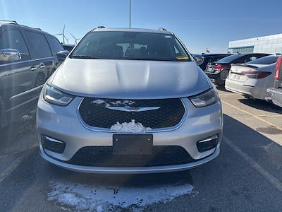 Used 2022 Chrysler Pacifica - photo 1