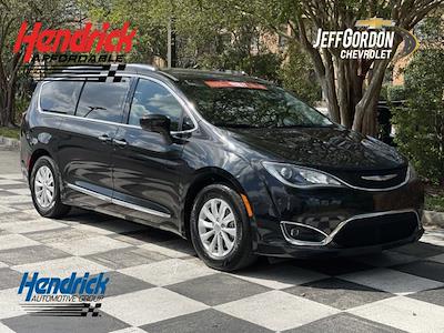 Used 2019 Chrysler Pacifica Touring L FWD Minivan for sale #XH40962A - photo 1