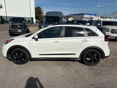 Used 2019 Kia Niro - photo 1