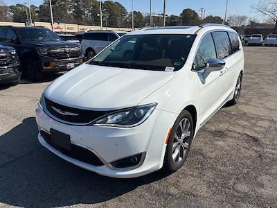 Used 2018 Chrysler Pacifica - photo 1