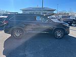 Used 2017 Toyota Highlander SE for sale #6C0006A - photo 4