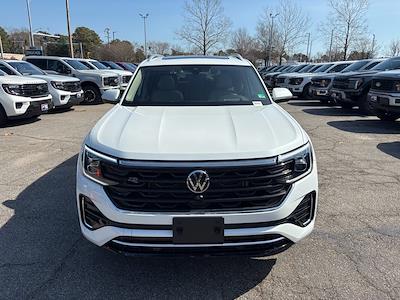 Used 2024 Volkswagen Atlas - photo 1