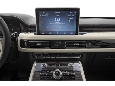 Used 2020 Lincoln Aviator - photo 1