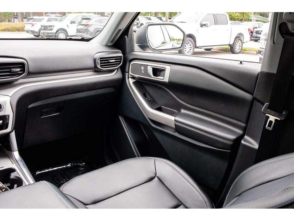 Used 2024 Ford Explorer - photo 21