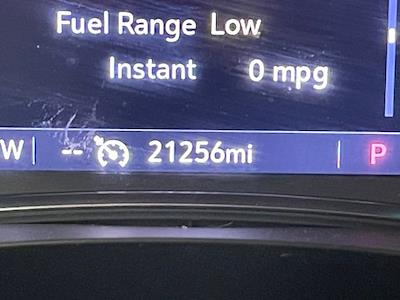 Used 2023 Chevrolet Traverse - photo 1