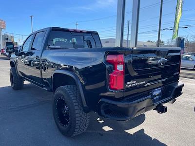 Used 2024 Chevrolet Silverado 2500 - photo 1