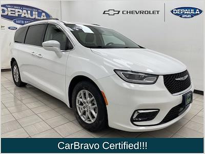 Used 2022 Chrysler Pacifica - photo 1