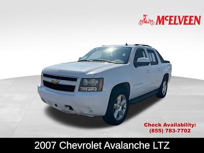 Used 2007 Chevrolet Avalanche - photo 1