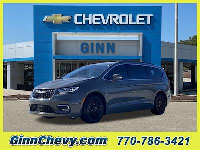 Used 2022 Chrysler Pacifica - photo 1