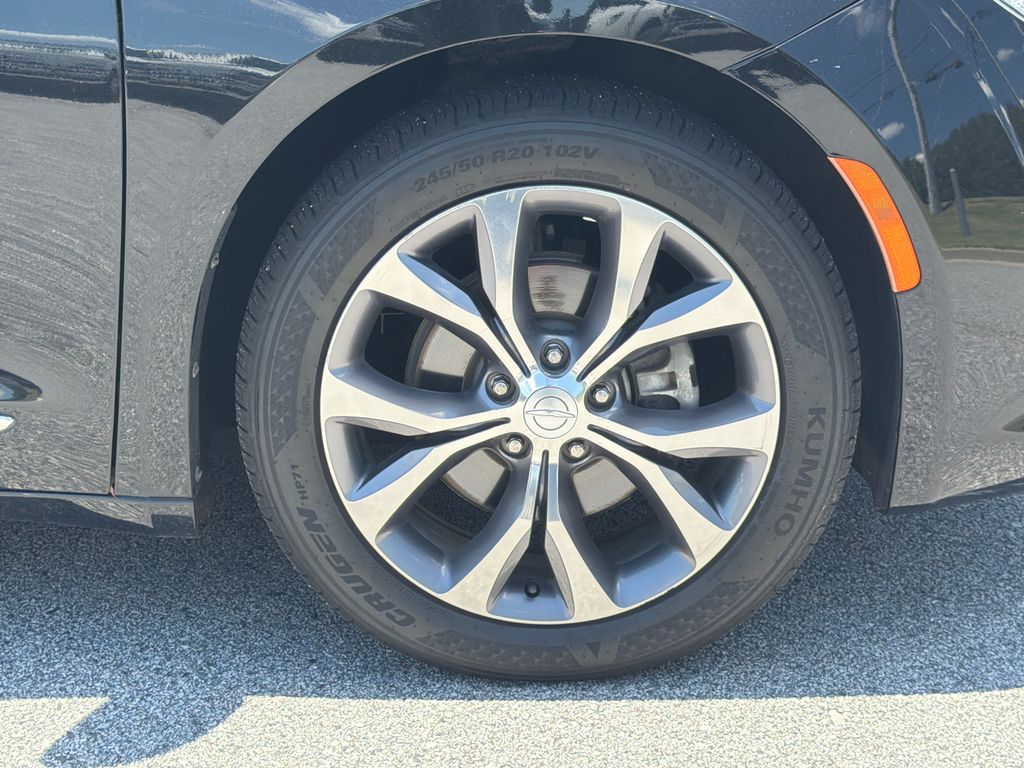 Used 2018 Chrysler Pacifica - photo 13