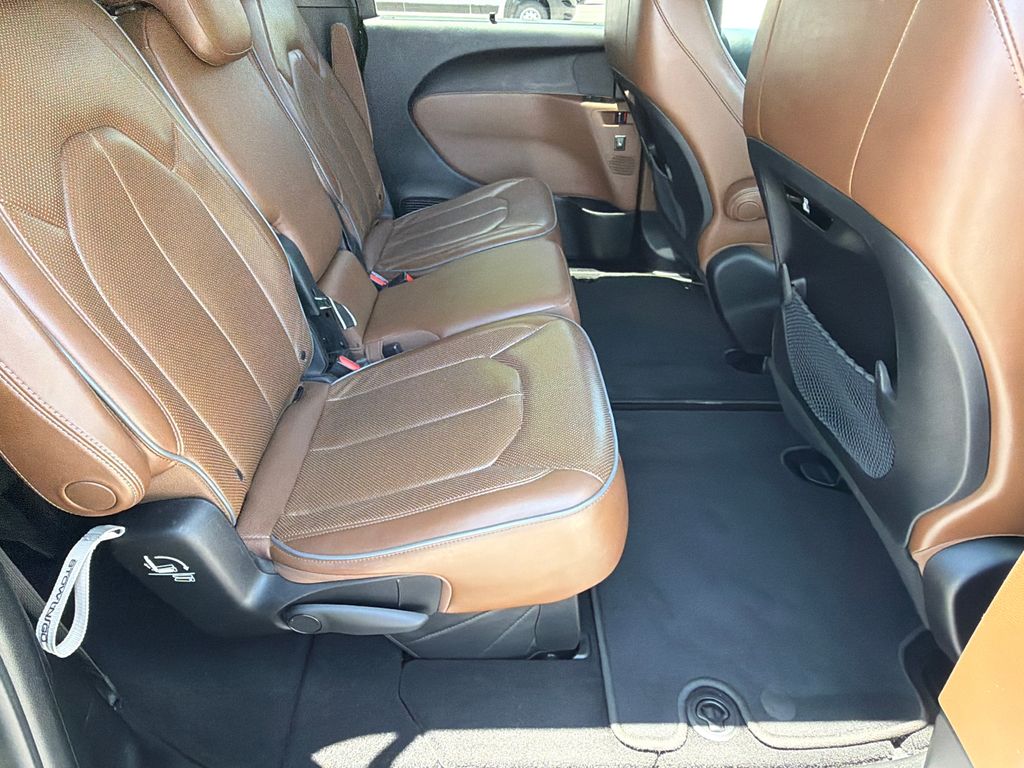 Used 2018 Chrysler Pacifica - photo 16