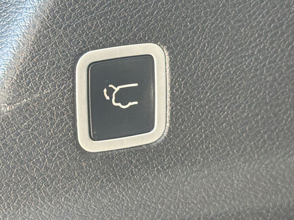 Used 2018 Chrysler Pacifica - photo 19