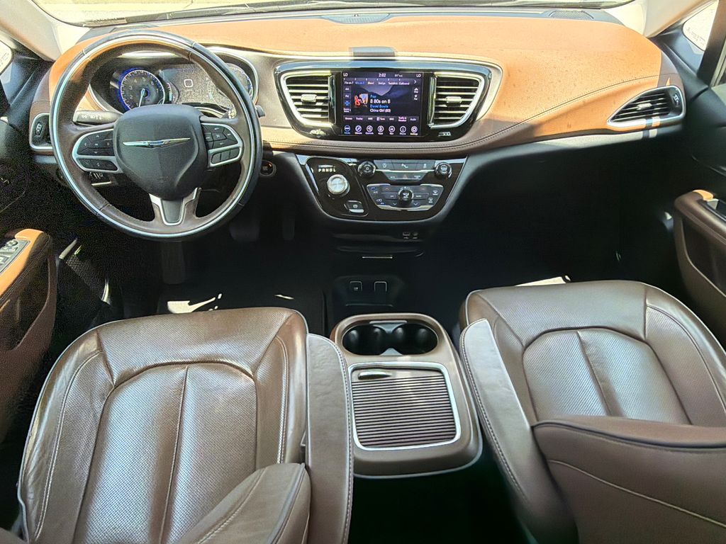 Used 2018 Chrysler Pacifica - photo 25