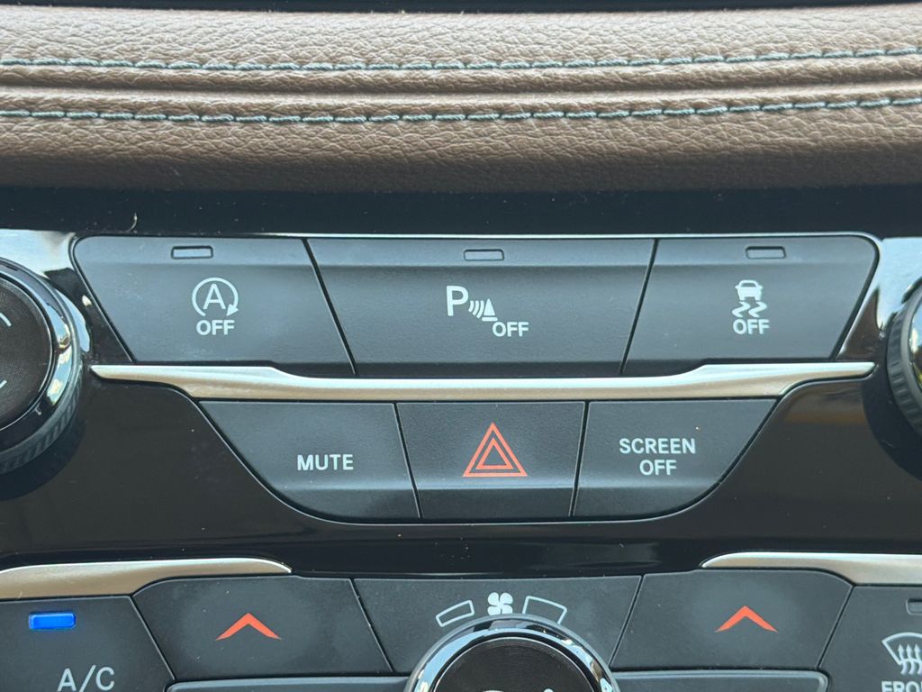 Used 2018 Chrysler Pacifica - photo 31