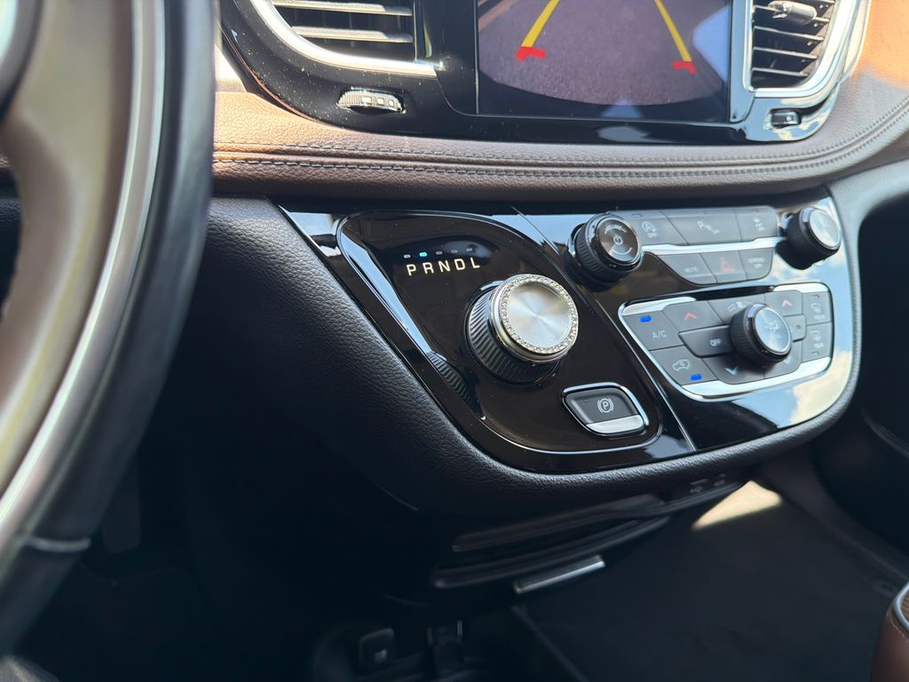 Used 2018 Chrysler Pacifica - photo 33