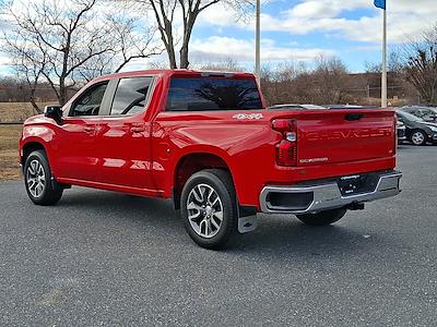 Used 2022 Chevrolet Silverado 1500 LT Crew Cab for sale #9775P - photo 2