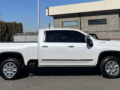 Used 2025 Chevrolet Silverado 3500 - photo 1