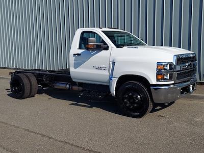 New 2024 Chevrolet Silverado 5500 Work Truck Regular Cab 4x2 Cab Chassis for sale #FCHR862 - photo 1