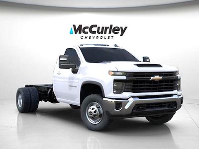 New 2025 Chevrolet Silverado 3500 Regular Cab Cab Chassis for sale #FCHS742 - photo 1