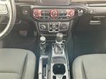 2020 Jeep Gladiator Crew Cab 4WD Pickup for sale #CT174889 - photo 15