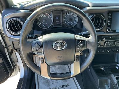 Used 2020 Toyota Tacoma - photo 1