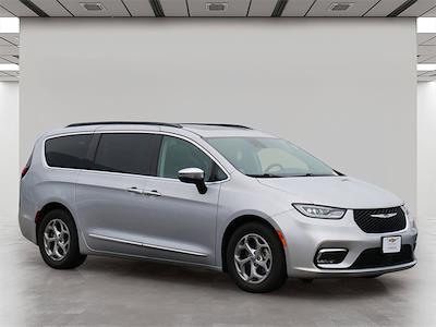 2023 Chrysler Pacifica FWD Minivan for sale #17449M - photo 1