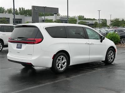 Used 2024 Chrysler Pacifica Limited Minivan for sale #17483P - photo 2