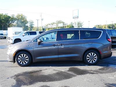 2022 Chrysler Pacifica FWD Minivan for sale #17563M - photo 2