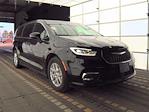 Used 2025 Chrysler Pacifica Select Minivan for sale #17720M - photo 4