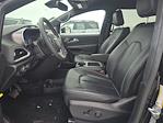 Used 2025 Chrysler Pacifica Select Minivan for sale #17720M - photo 7