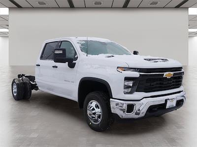 2025 Chevrolet Silverado 3500 Crew Cab 4x4, Cab Chassis for sale #29123 - photo 1