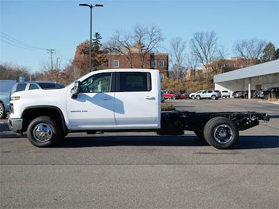 2026 Chevrolet Silverado 3500 Crew Cab 4WD Cab Chassis for sale #29641 - photo 2