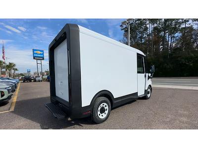 New 2025 Chevrolet BrightDrop 400 BrightDrop 400 Step Van / Walk-in for sale #25G21 - photo 2