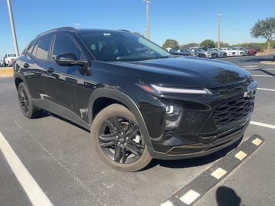 Used 2025 Chevrolet Trax - photo 1